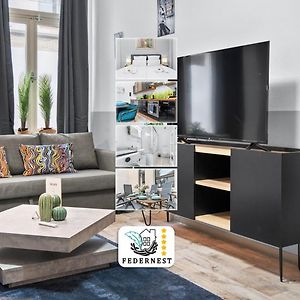 Tolles Design, Hochwertig, Vollausstattung, 3 Zimmer, Grosses Bad & Gaeste-Wc, Grosse Kueche, 3 X Smart Tv, 11 Min Zum Hbf Duisburg
